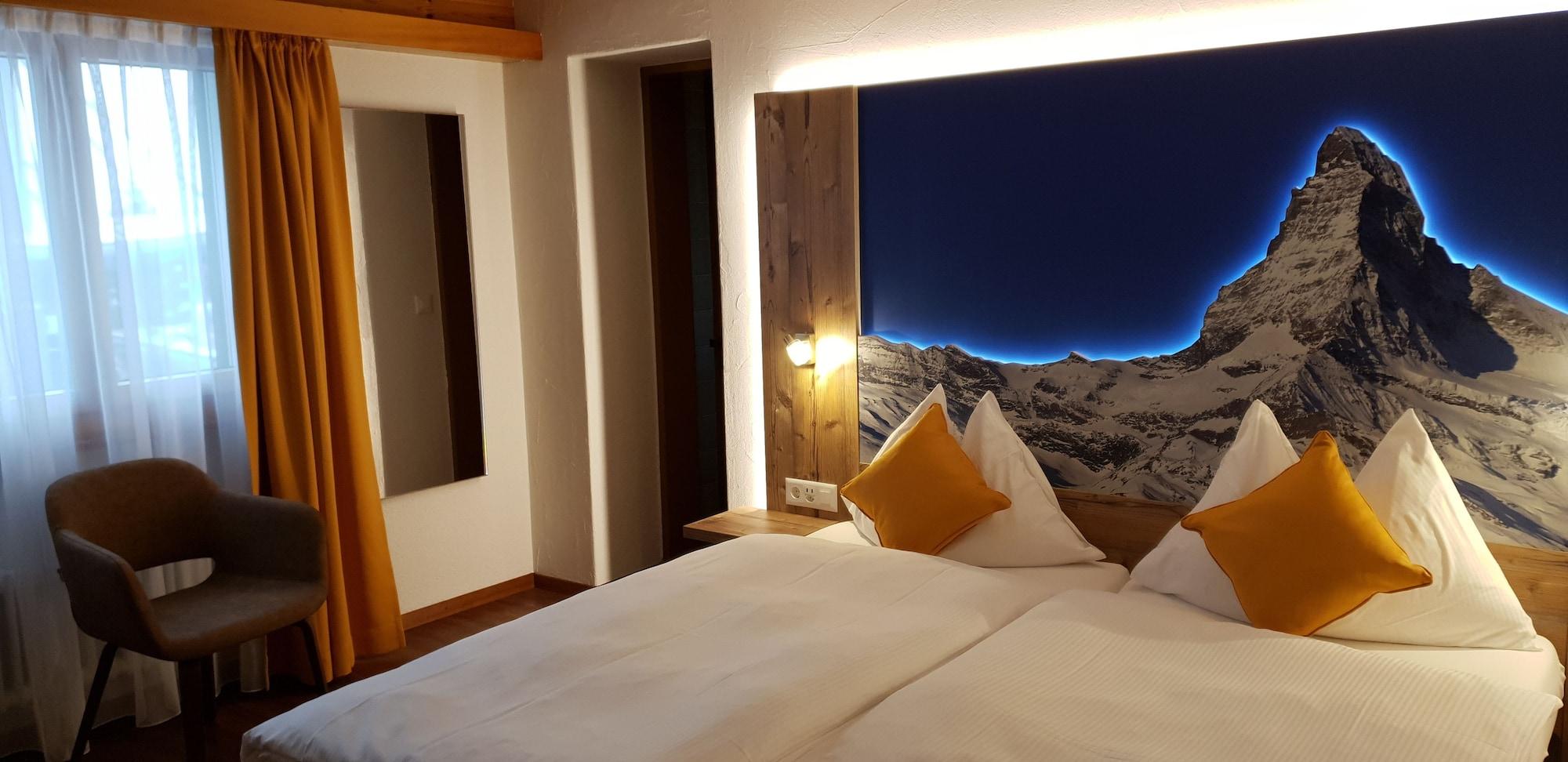 Hotel Typically Swiss Taescherhof 3*