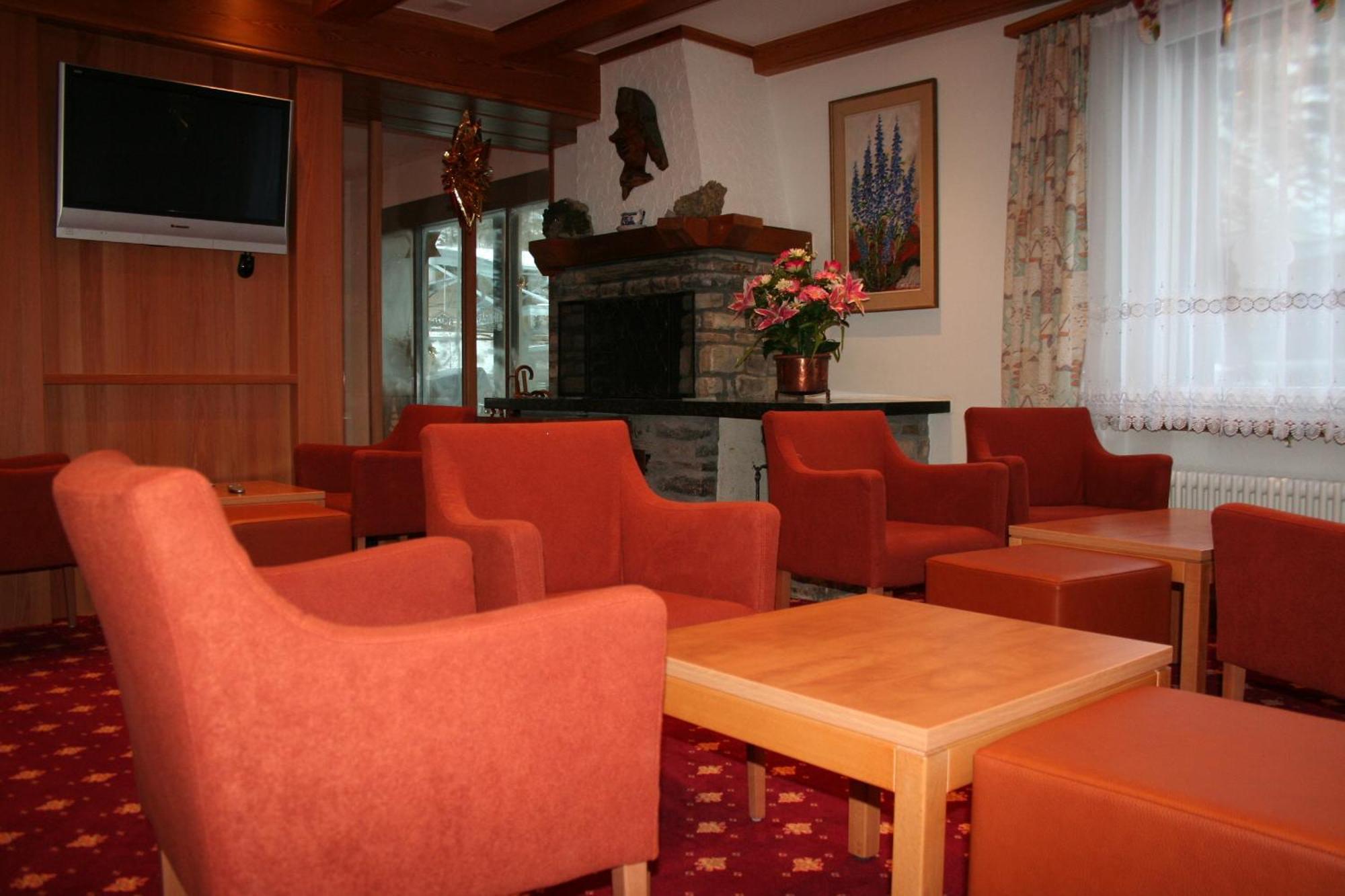 Hotel Typically Swiss Taescherhof