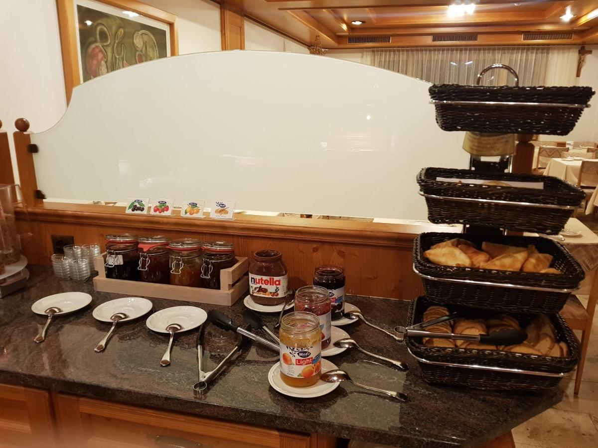 Hotel Typically Swiss Taescherhof