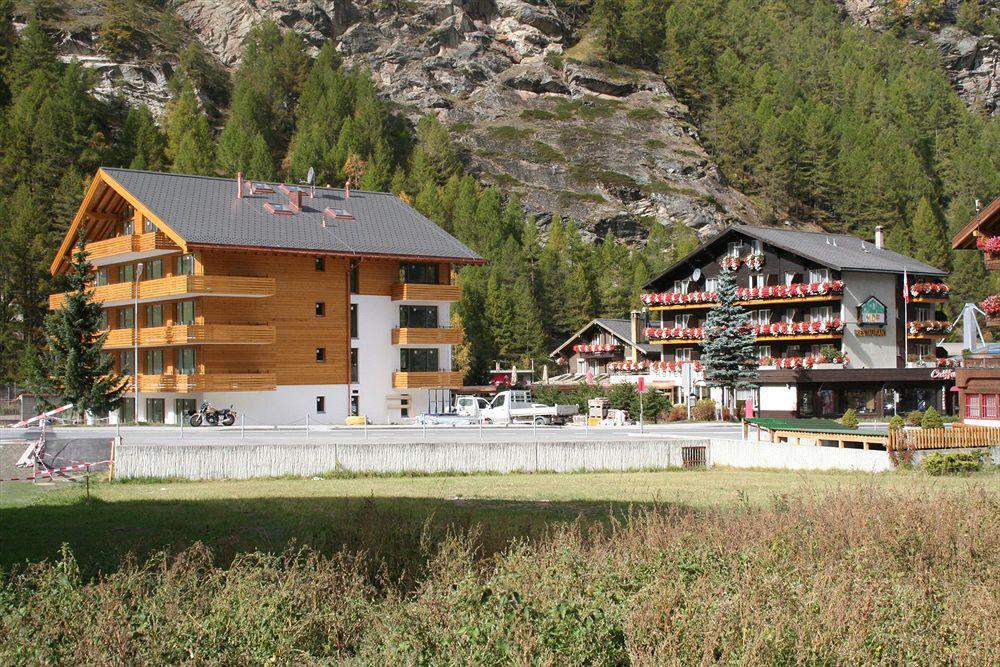 Typically Swiss Taescherhof Hotel Täsch