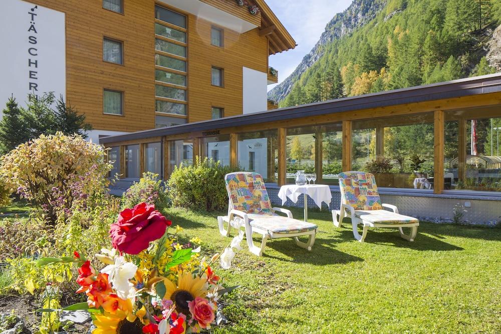 Hotel Typically Swiss Taescherhof 3*