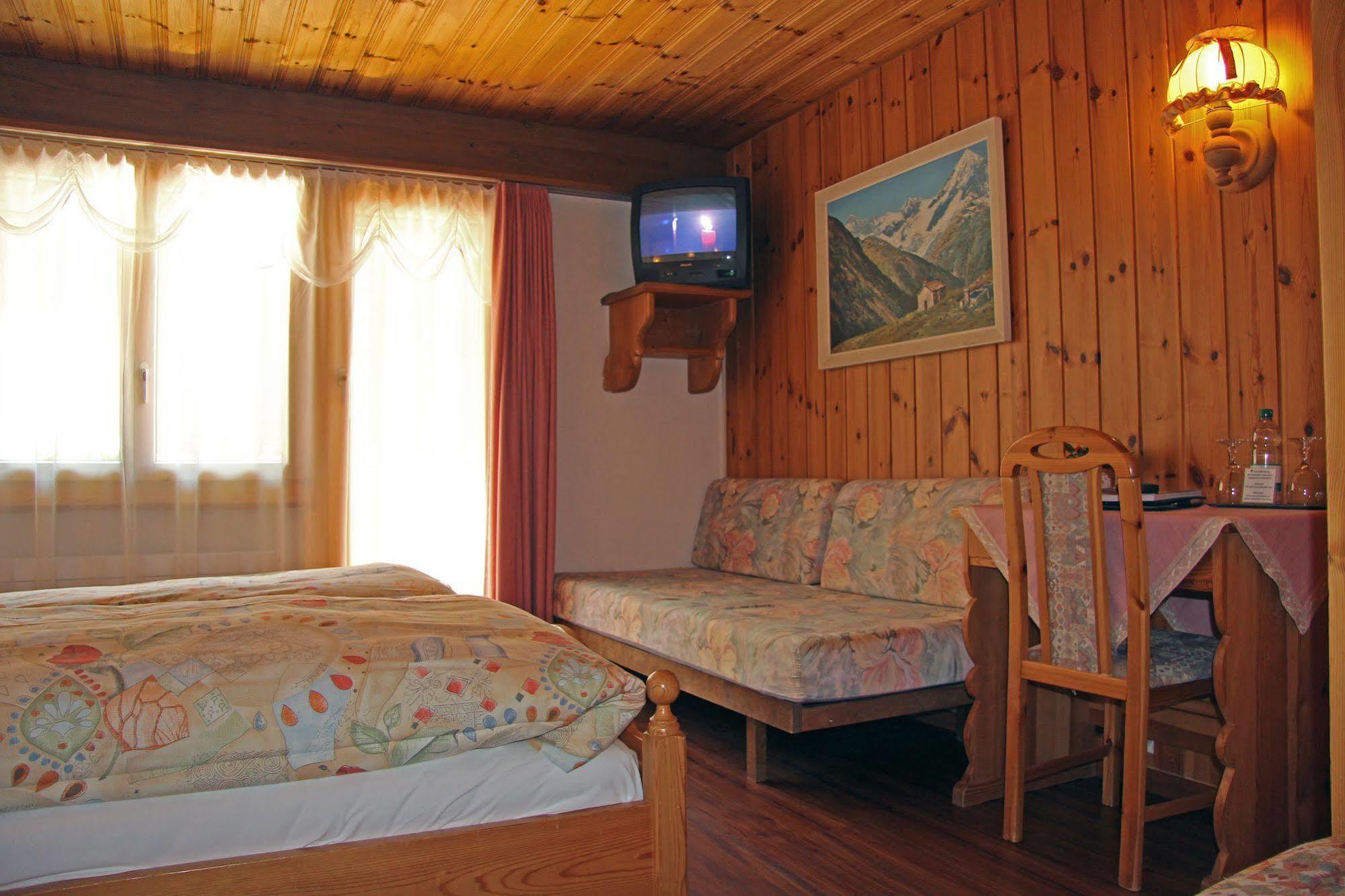 Typically Swiss Taescherhof 3*