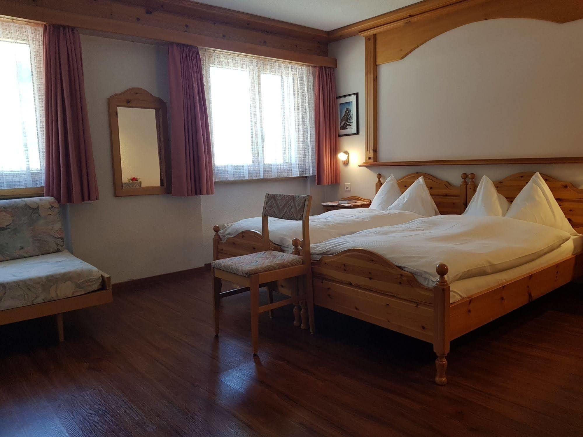 Hotel Typically Swiss Taescherhof Täsch
