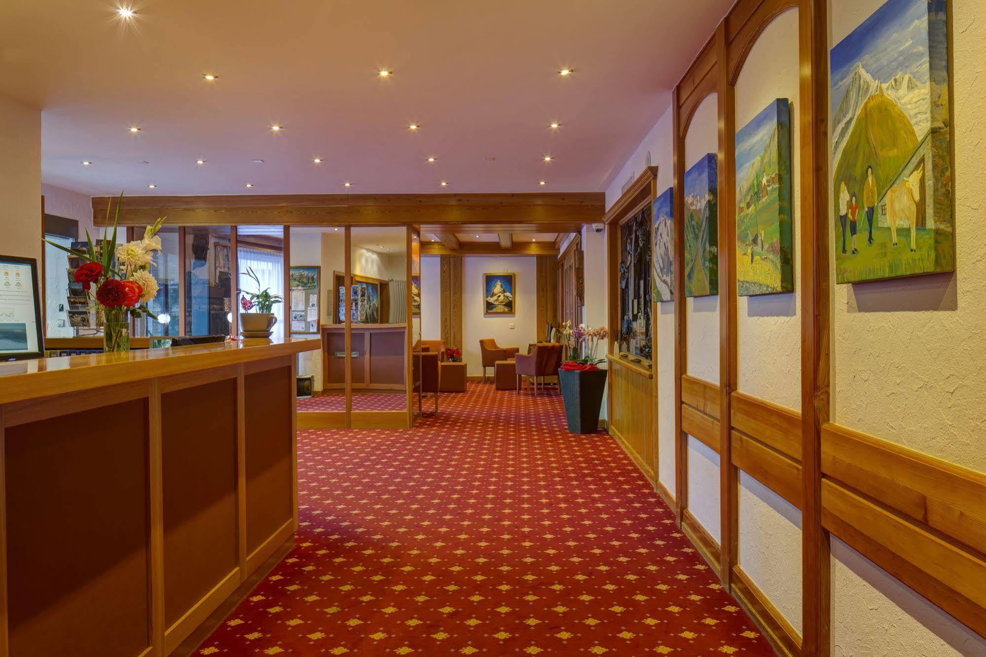 Typically Swiss Taescherhof Hotel Täsch