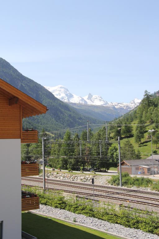 Typically Swiss Taescherhof 3*