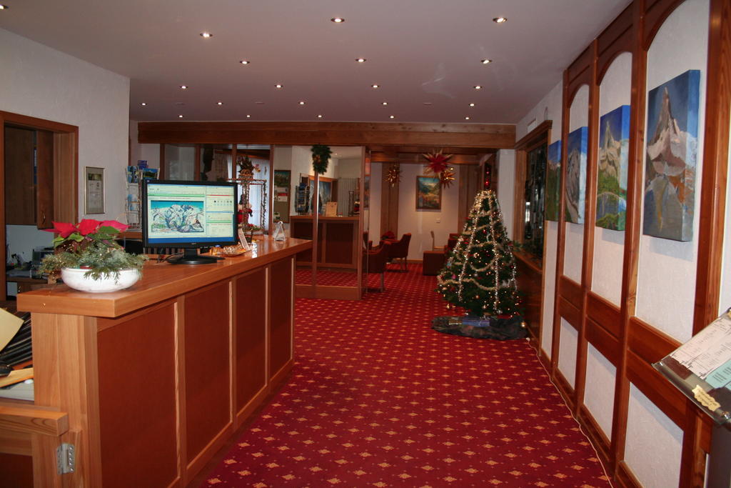 Typically Swiss Taescherhof Hotel 3*