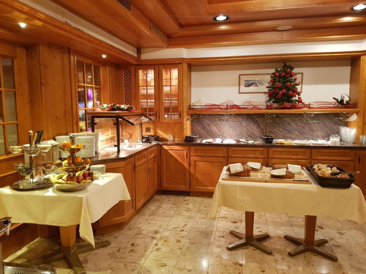 Hotel Typically Swiss Taescherhof